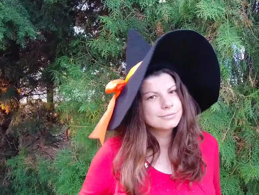 diy-witch-hat-model.jpg