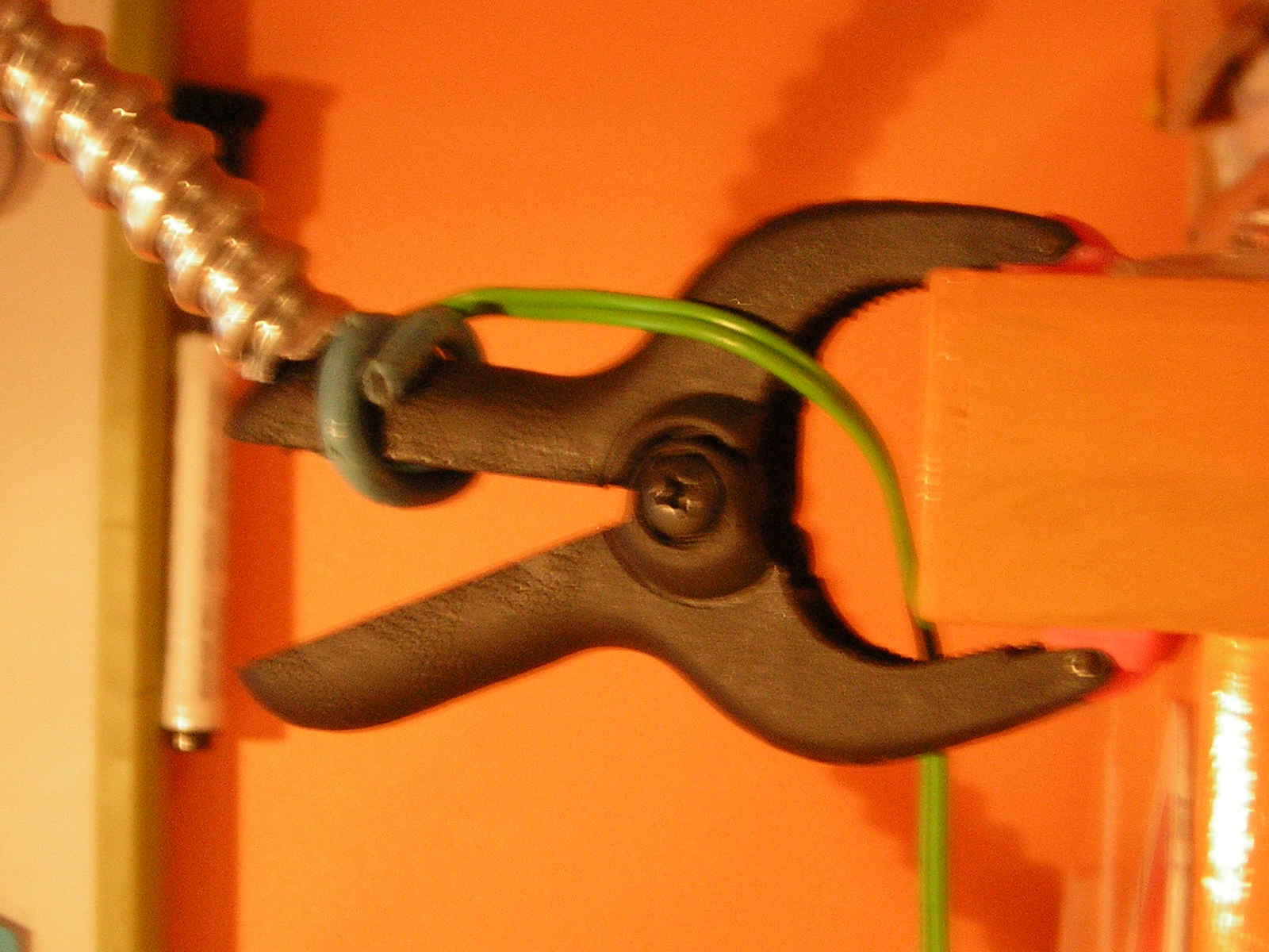 diydesklightclamp.jpg