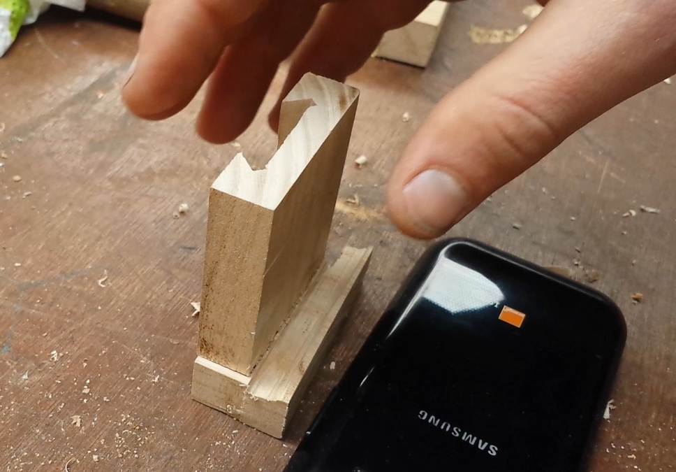 dovetail attach finger.jpg