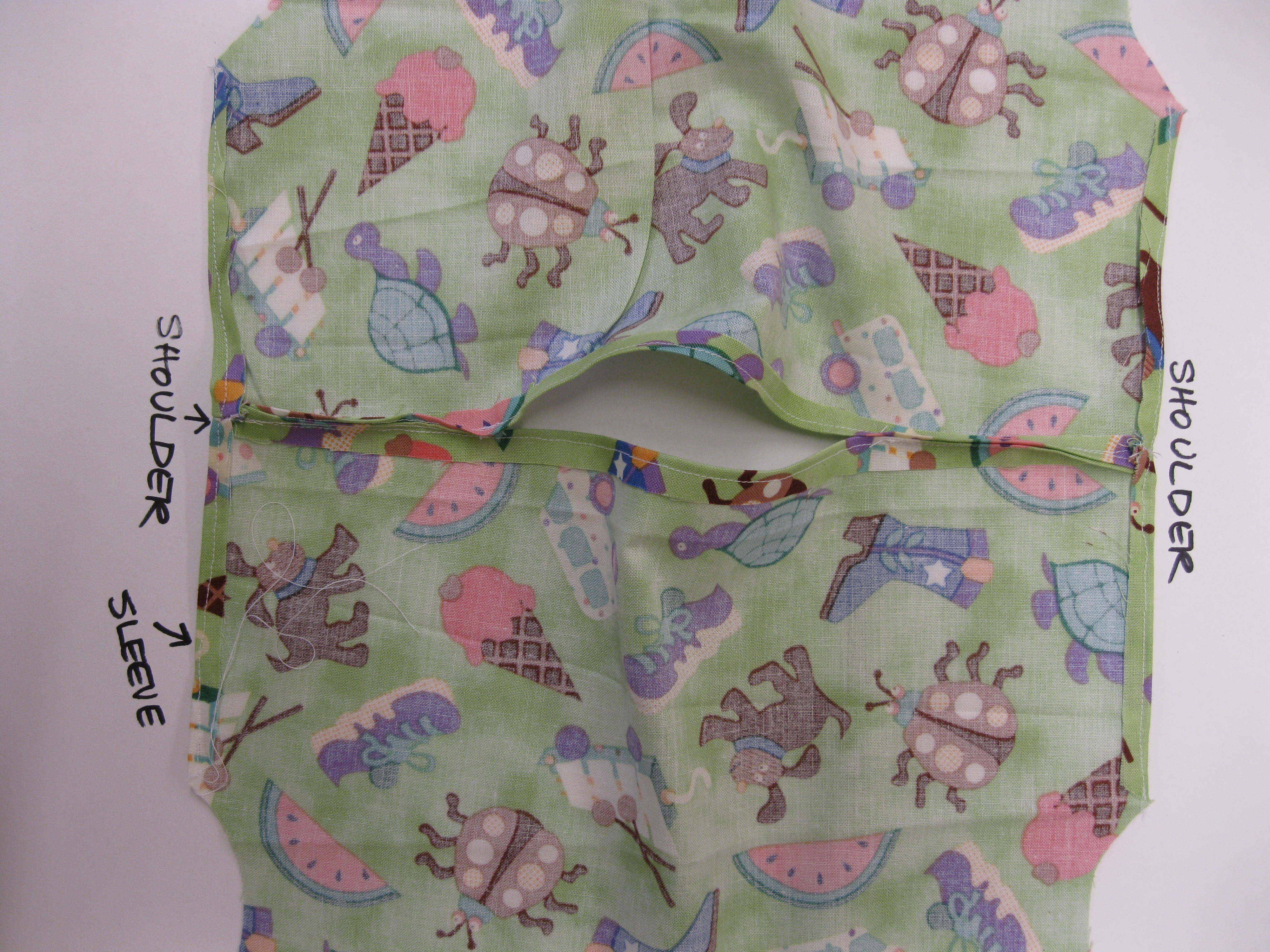 dress sew seams at shoulders.JPG