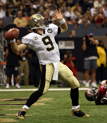 drew-brees-throwing.jpg