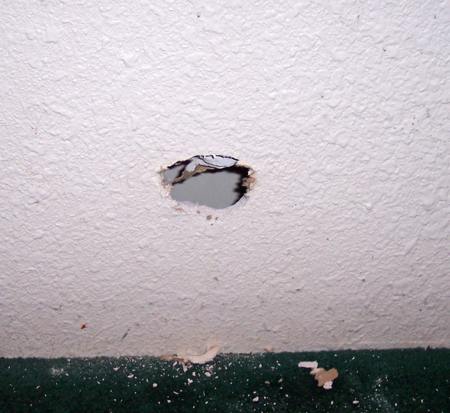 drywallhole.JPG