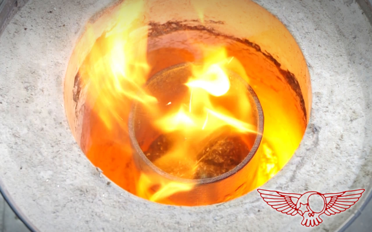 ep 30_01b melting aluminum in a homemade foundry.jpg