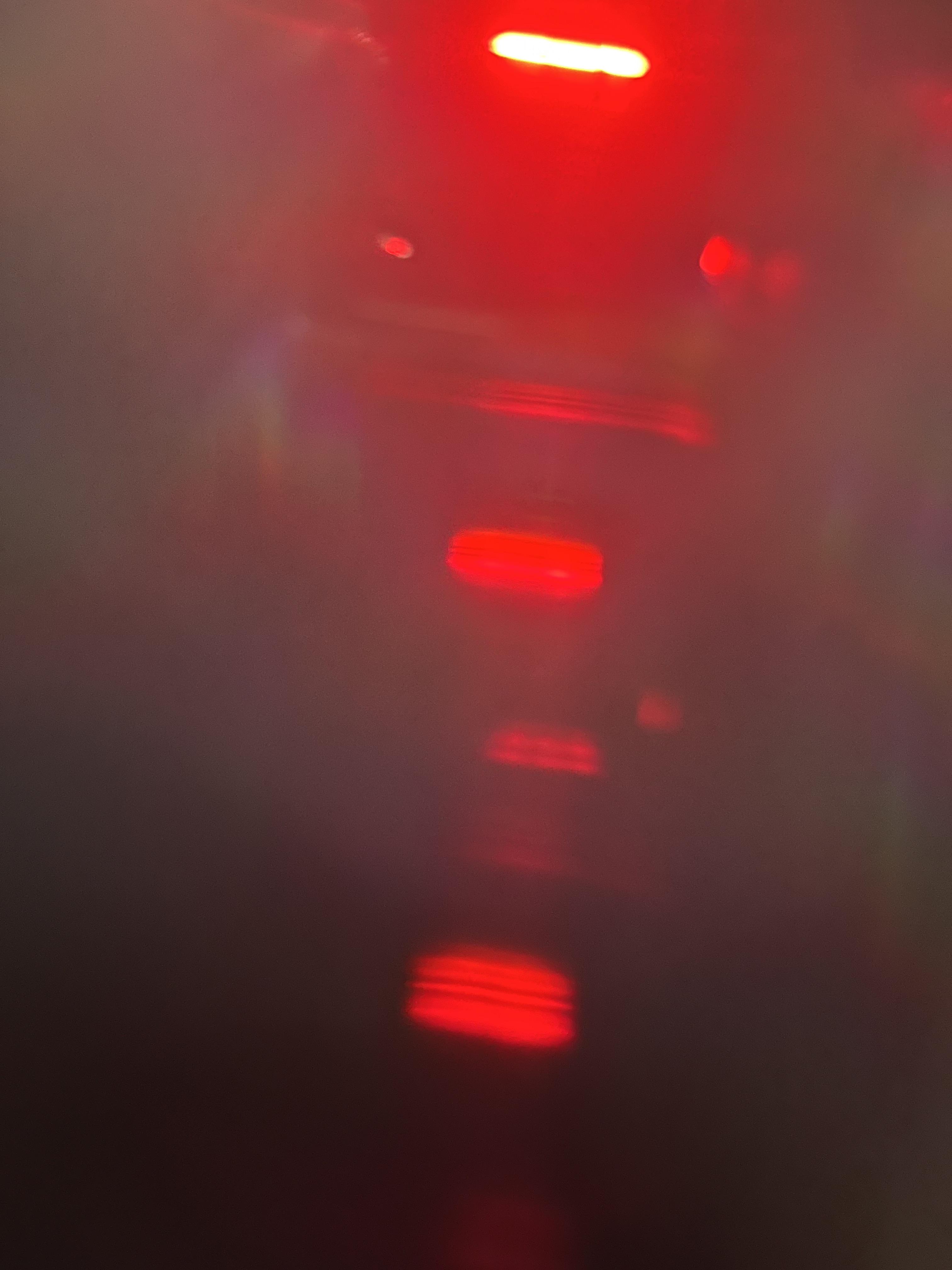 espectro bombillo fluorescente rojo.jpg