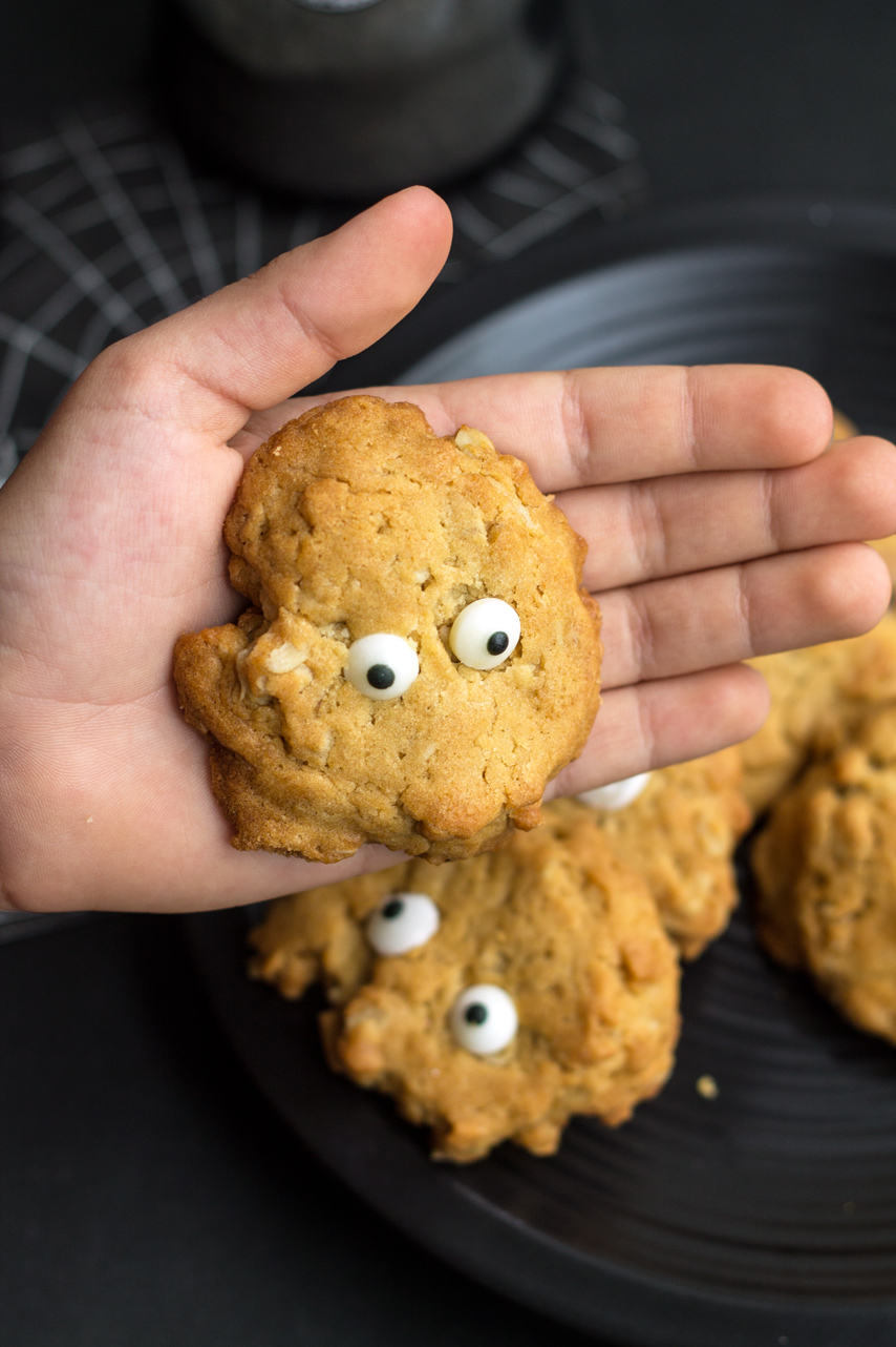 eyeballoatmealraisincookies-2.jpg