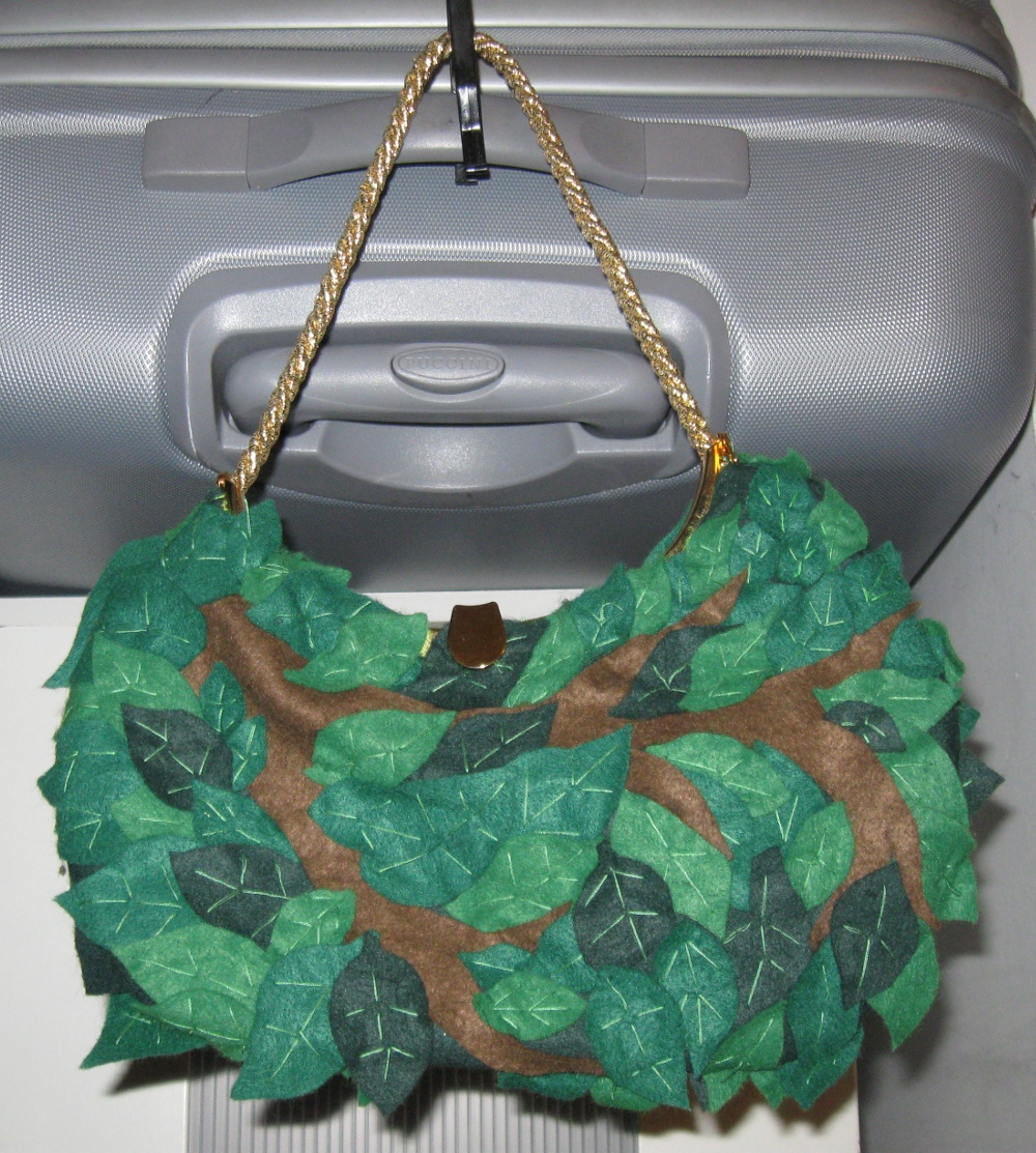 felt_bag_moje_potwory.JPG