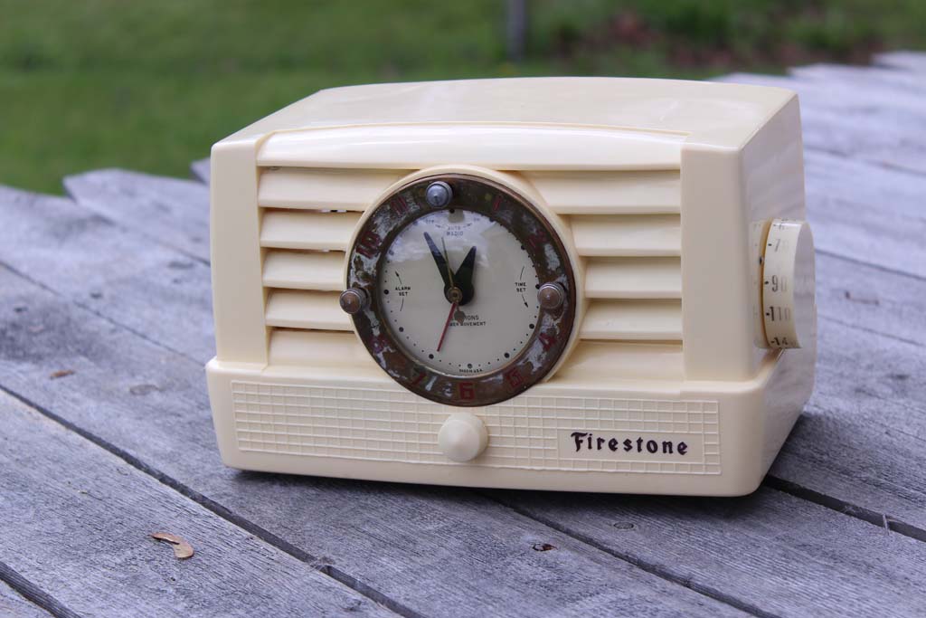 firestone_radio 046.jpg