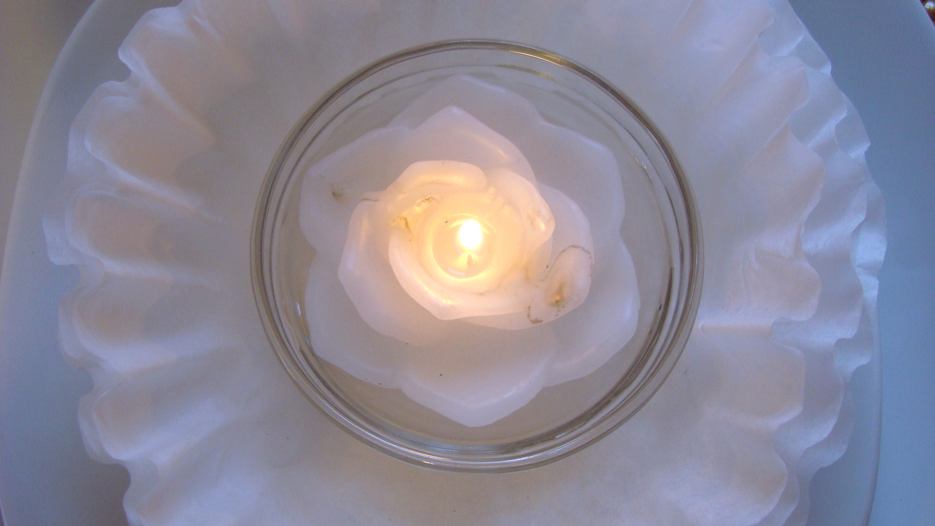 floating candle 04.jpg