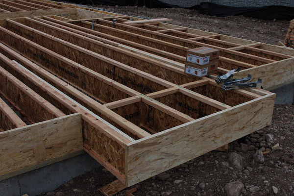 floor-joist-cantilever12.jpg