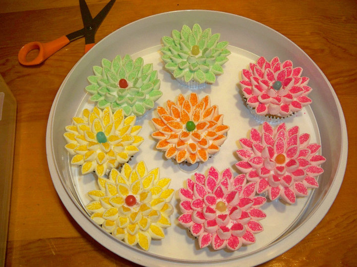 flower cupcakes.jpg