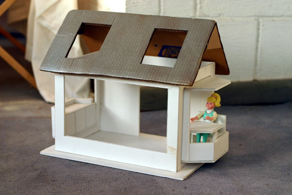 foamboard-dollhouse.jpg