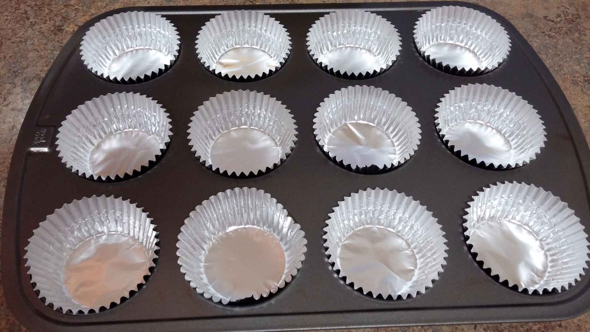 foil-liners-in-baking-pan.jpg