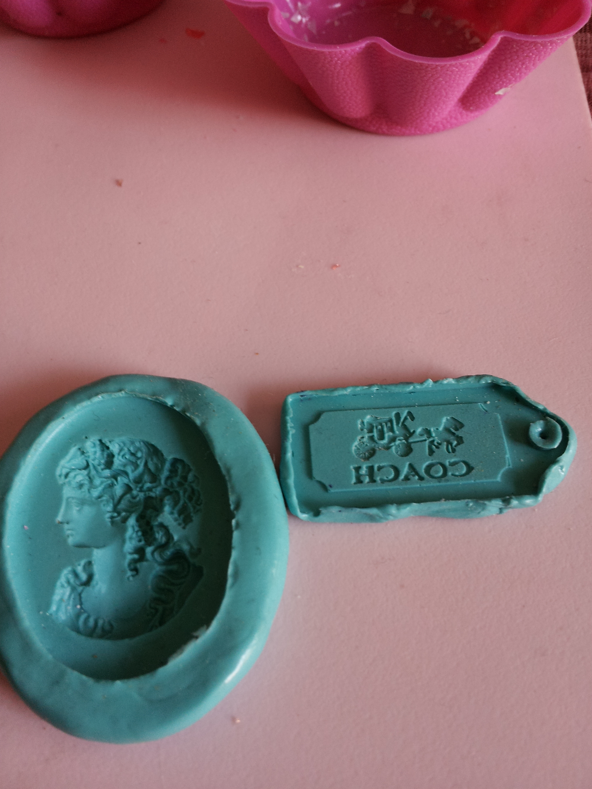 follow up pics sugar  mold and isomalt 058.jpg