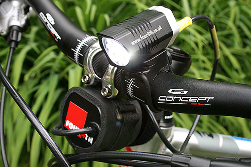 four4th_mountain-bike-light_main_pic.jpg