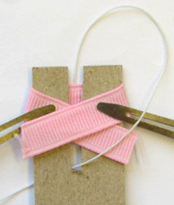 free-instruction-mini-hair-bow-hairbow-clip-5.jpg