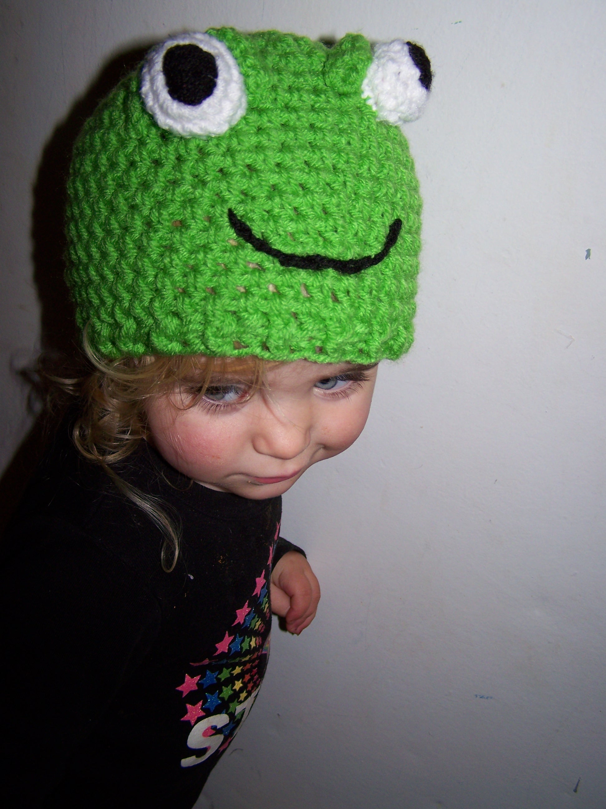 frog hat (12).jpg