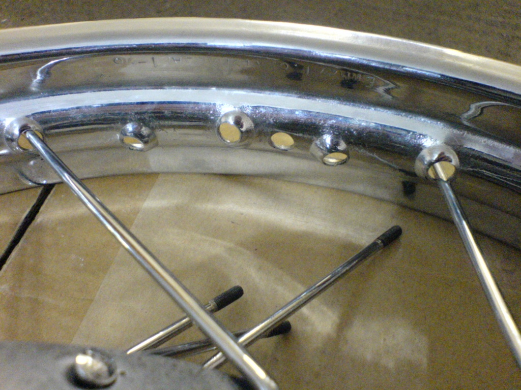 front wheel lacing 08.jpg