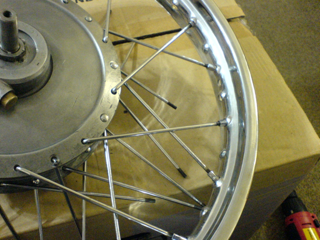 front wheel lacing 12.jpg