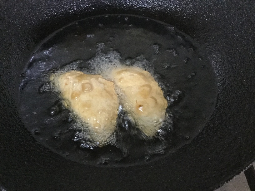 frying gujiyas two.jpg