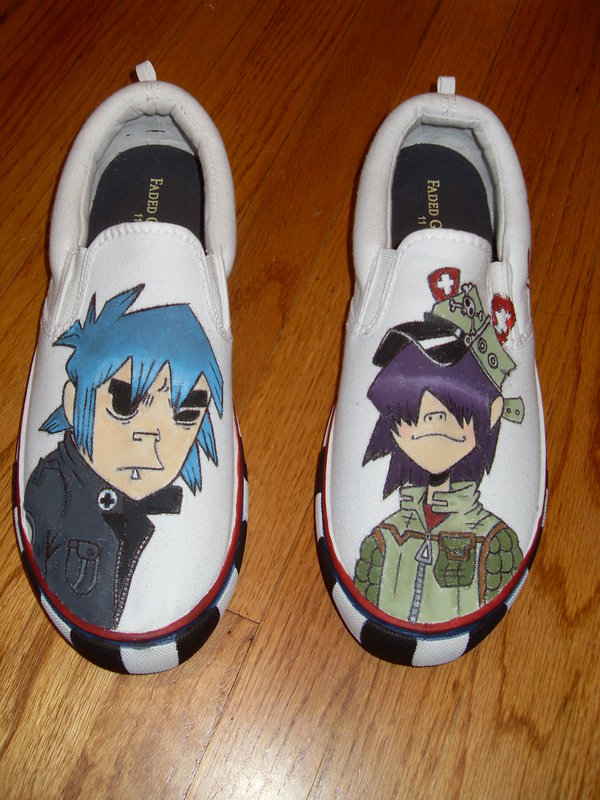 gorillaz_shoes_by_xuchilan-d6y6vcb.jpg