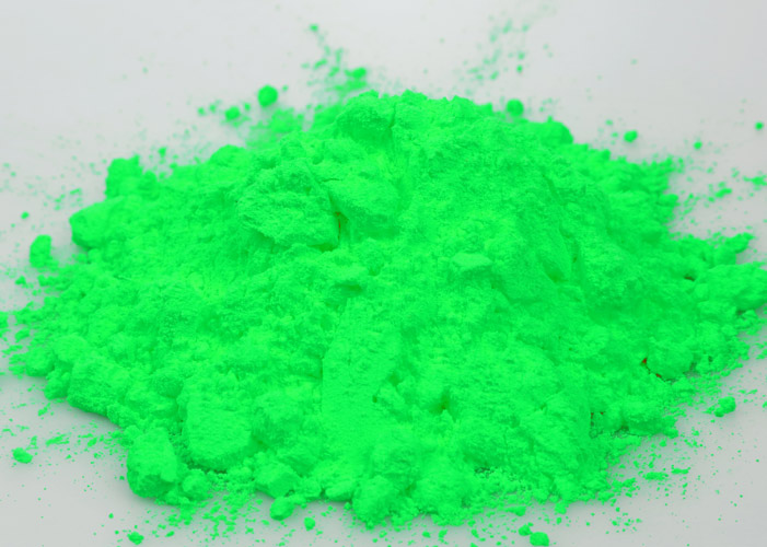 green-smoke-holi-powder.jpg