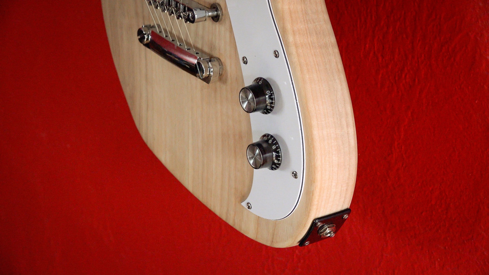 guitar-build-cover-04.jpg