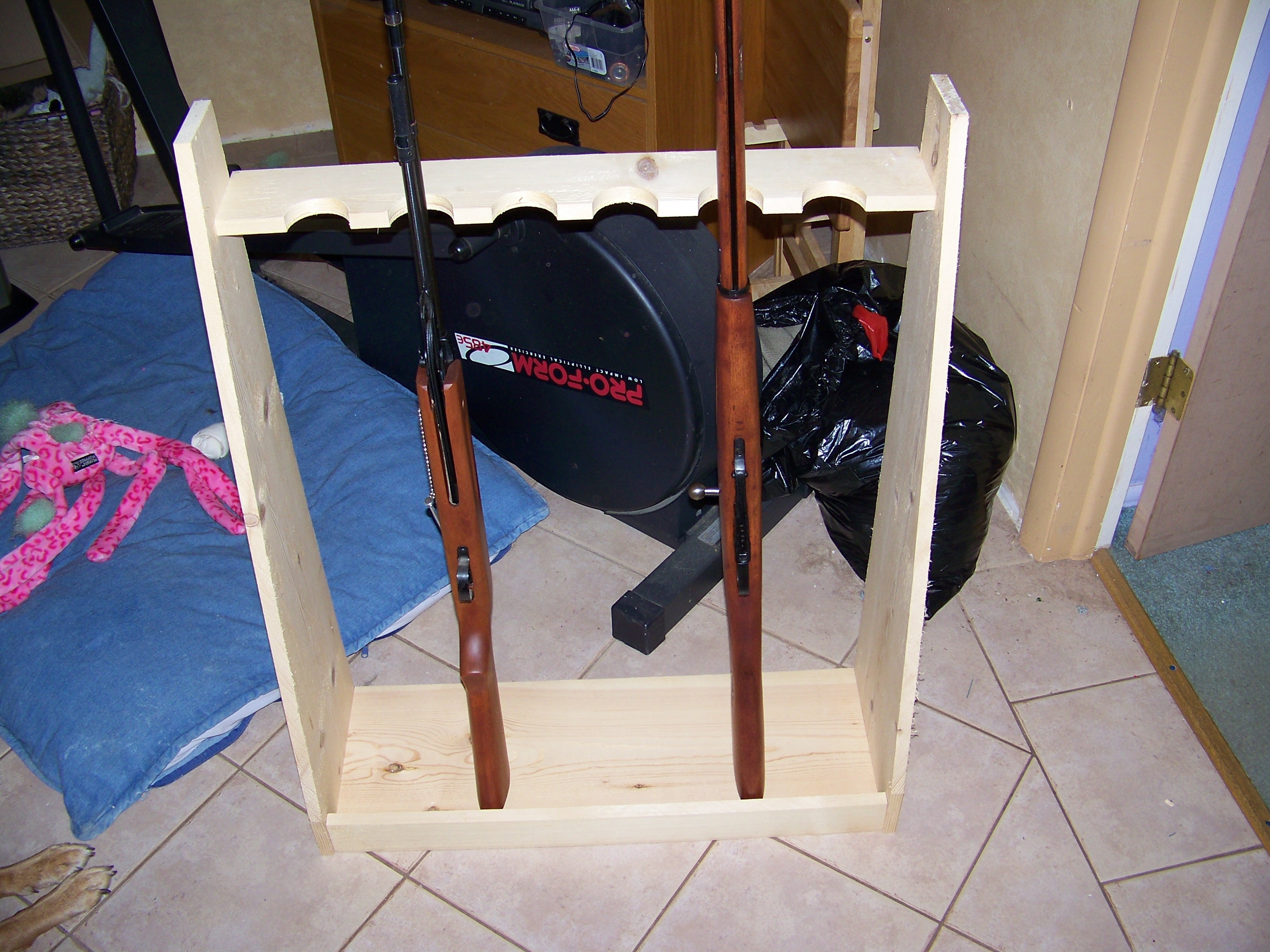 gun rack 016.JPG