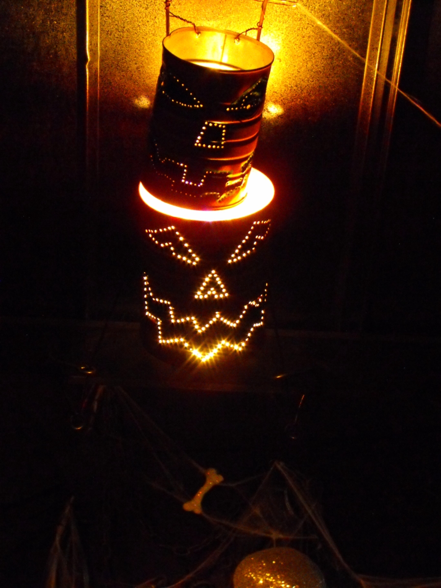 halloween_decor_2010 (10).JPG