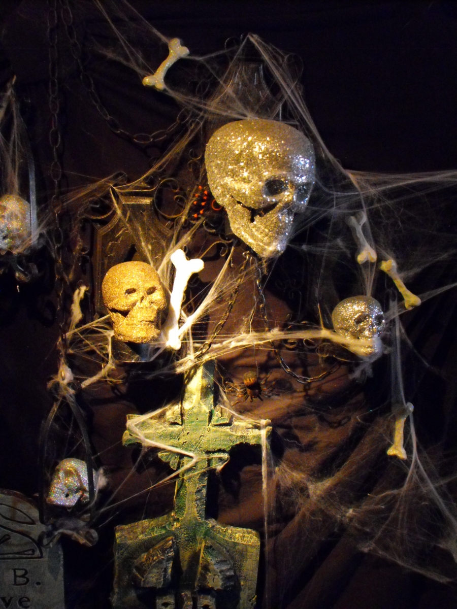 halloween_decor_2010 (2).JPG