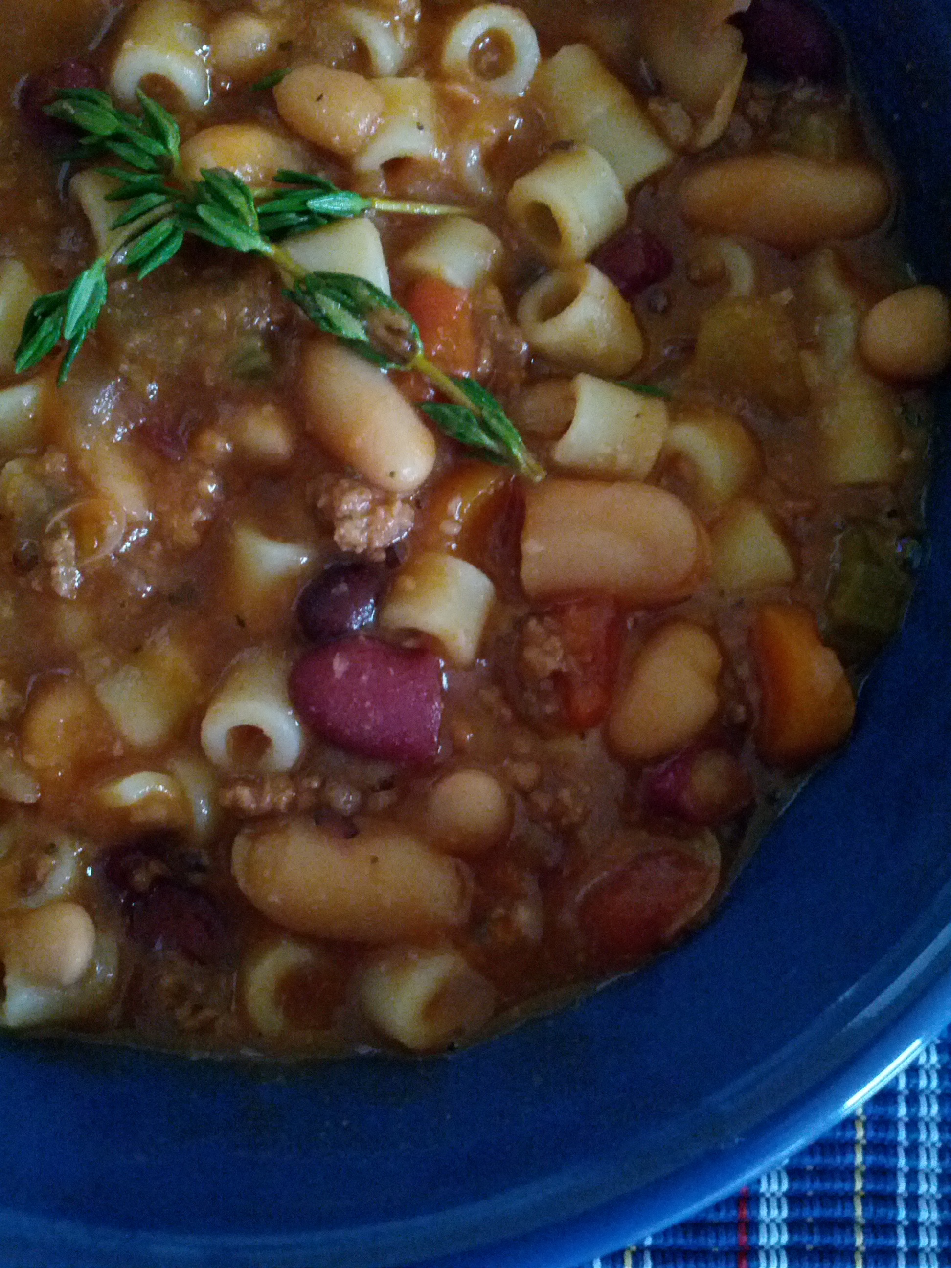 hearty minestrone soup.jpg