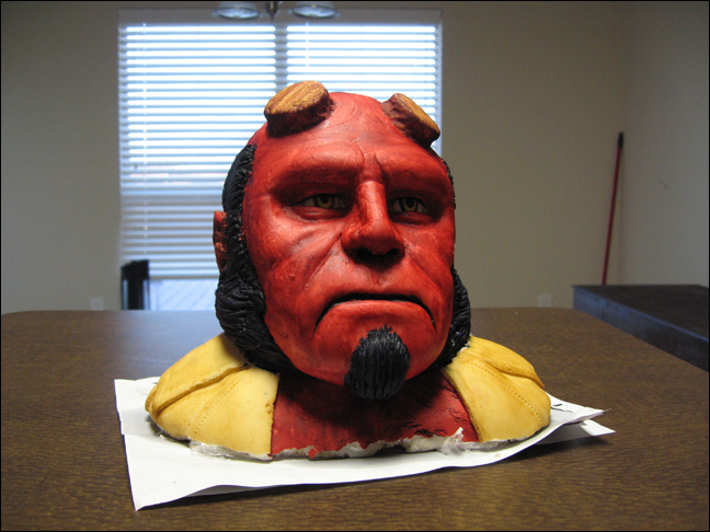 hellboycake6sm.jpg