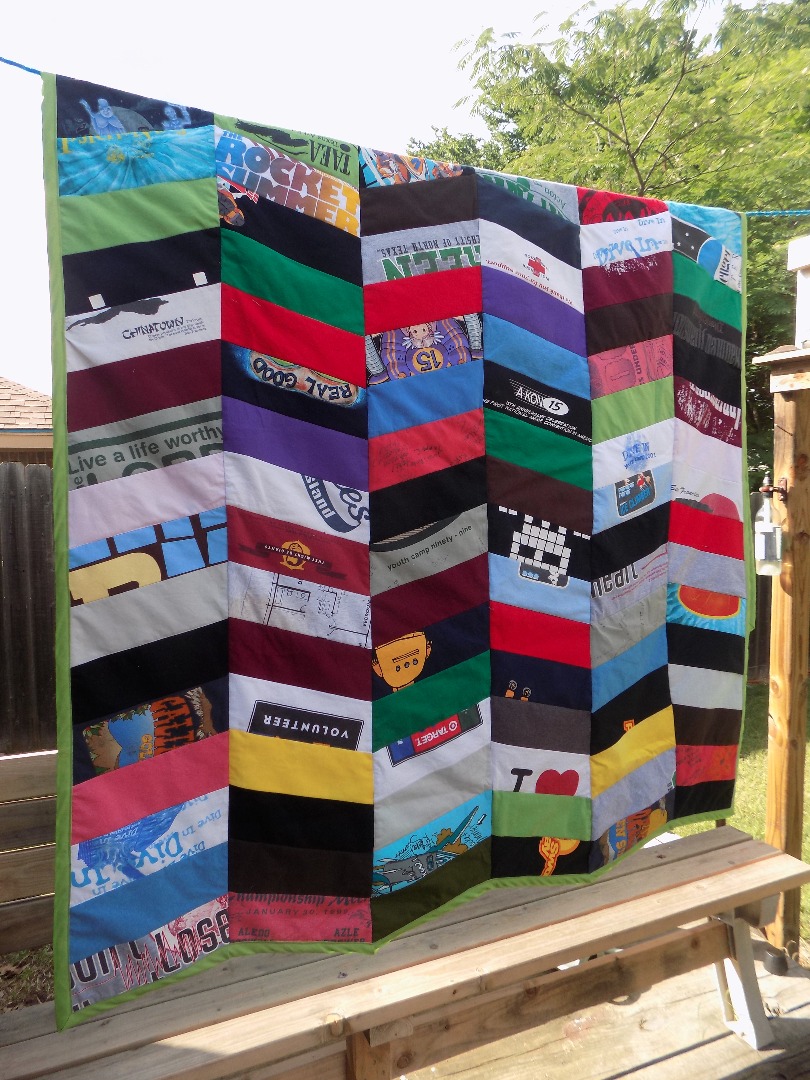 herringbone chevron tshirt quilt.JPG