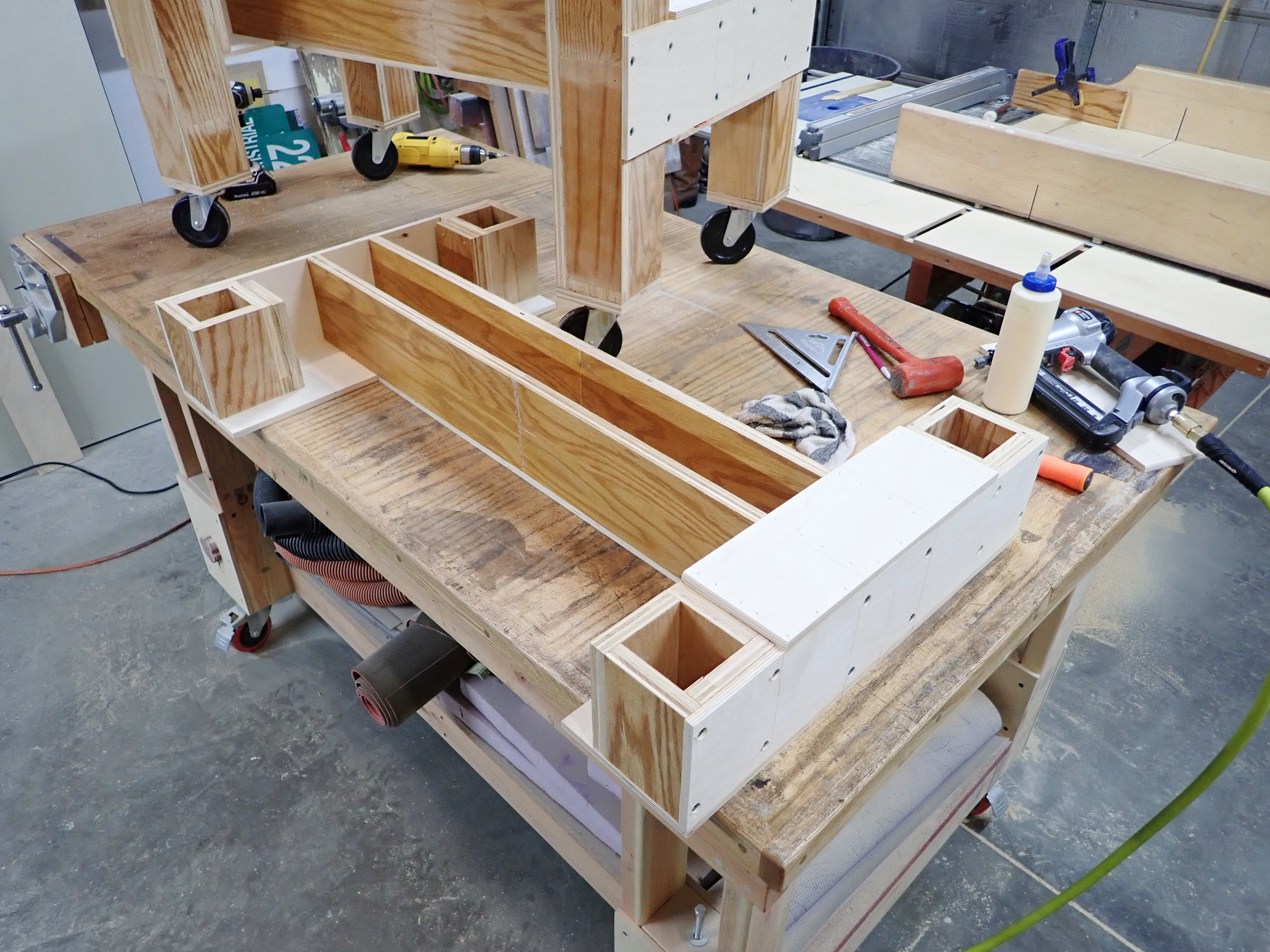 homemade height adjustable table (39).JPG