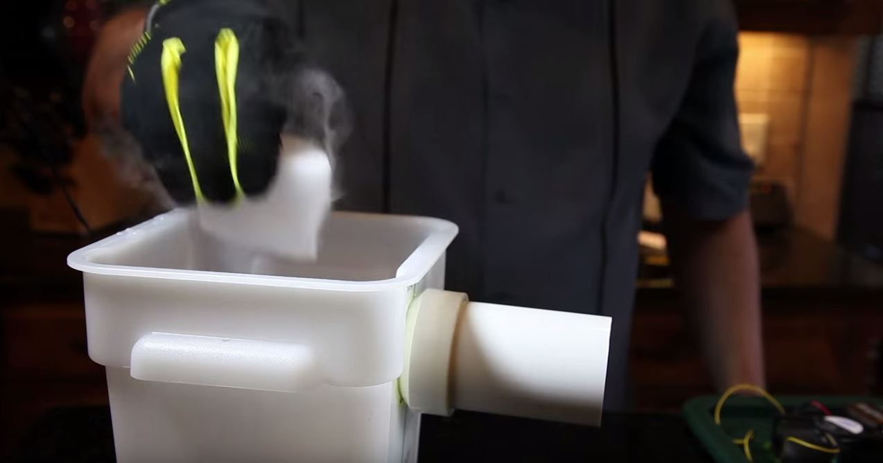 how to make a dry ice mini fog machine 0010.JPG