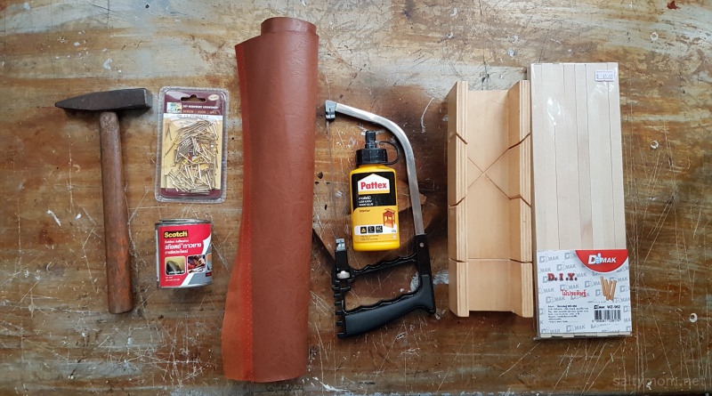 how to make a leather bag with wooden sides easy way by saltymom.net.jpg