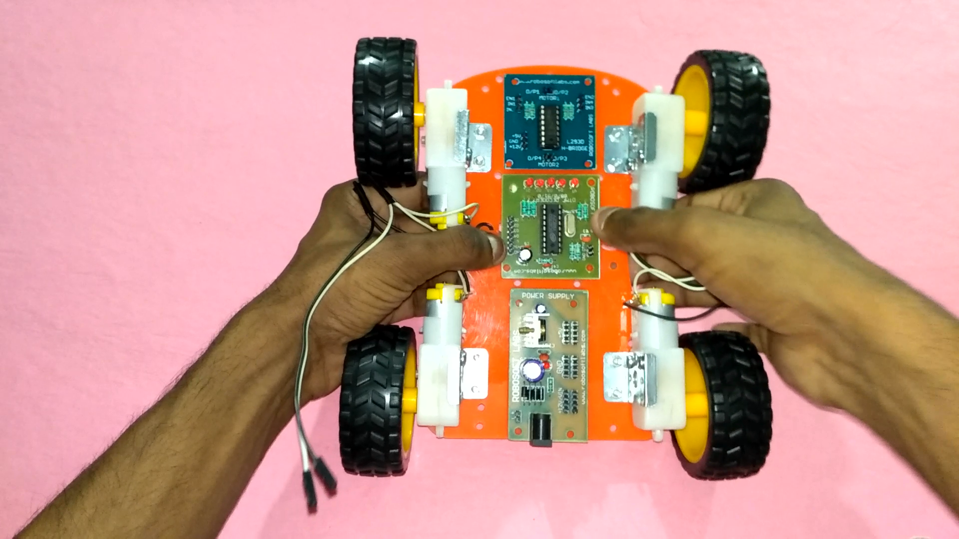 how to make a mobile controlled robot dtmf based without microcontroller robogeeks (Time 0_04_38;12).png