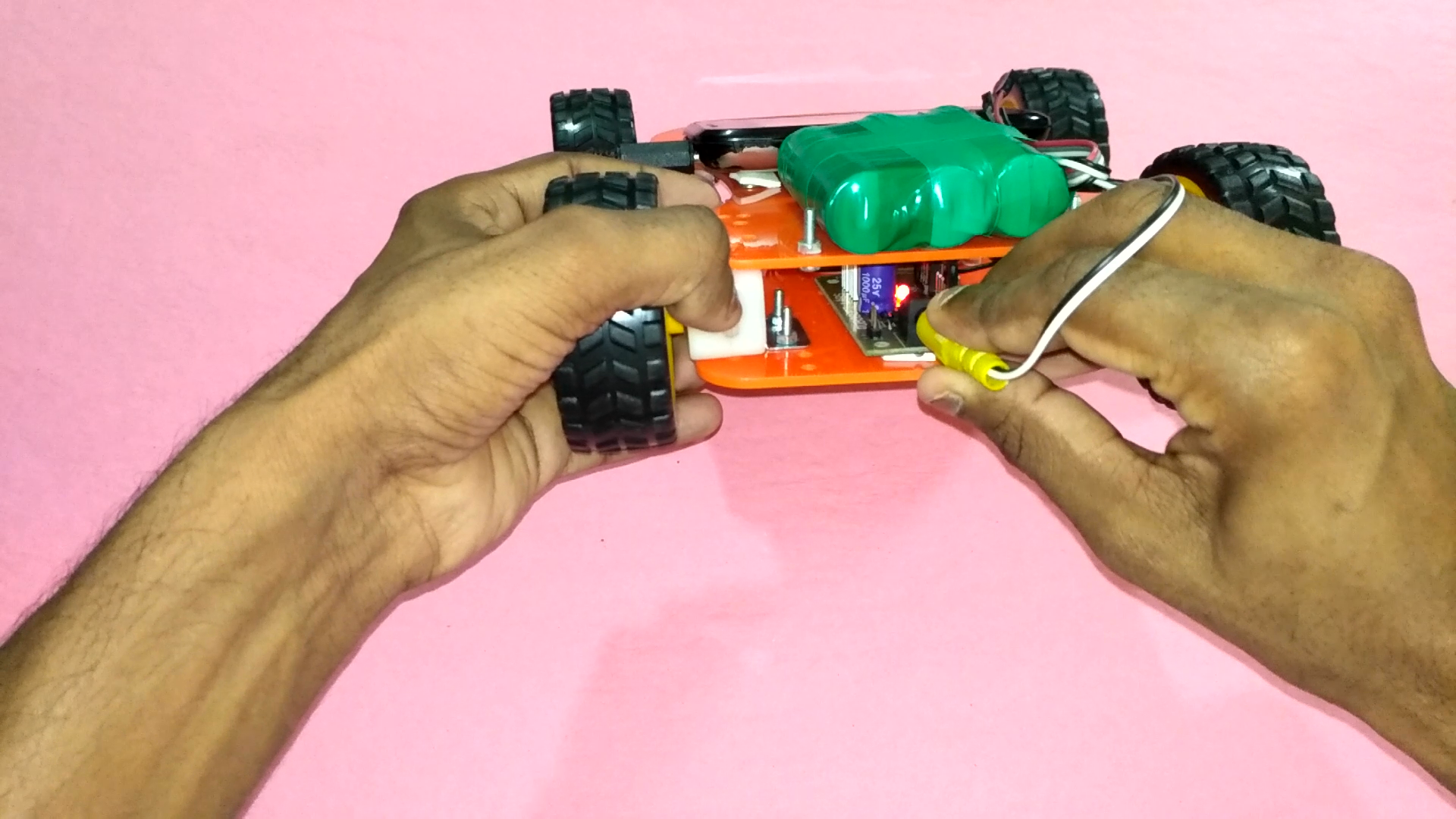 how to make a mobile controlled robot dtmf based without microcontroller robogeeks (Time 0_08_07;01).png