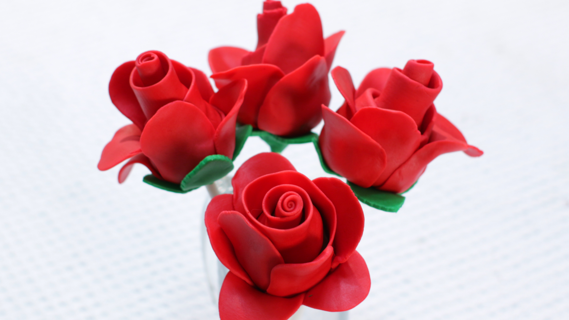 how to make chocolate covered strawberry fondant roses - easy fondant roses recipe.jpg