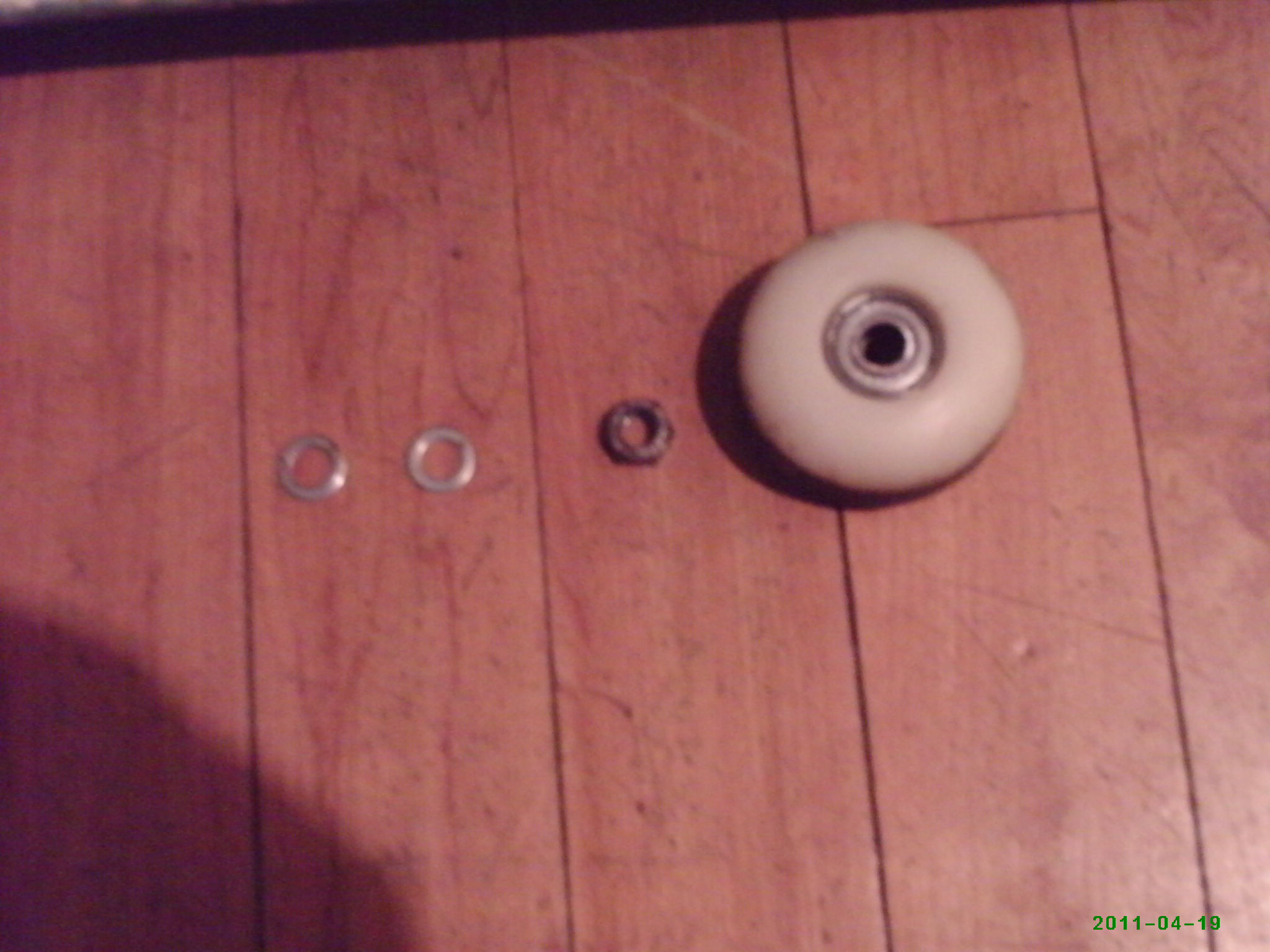 how to oil and put risers on skateboards 008.jpg