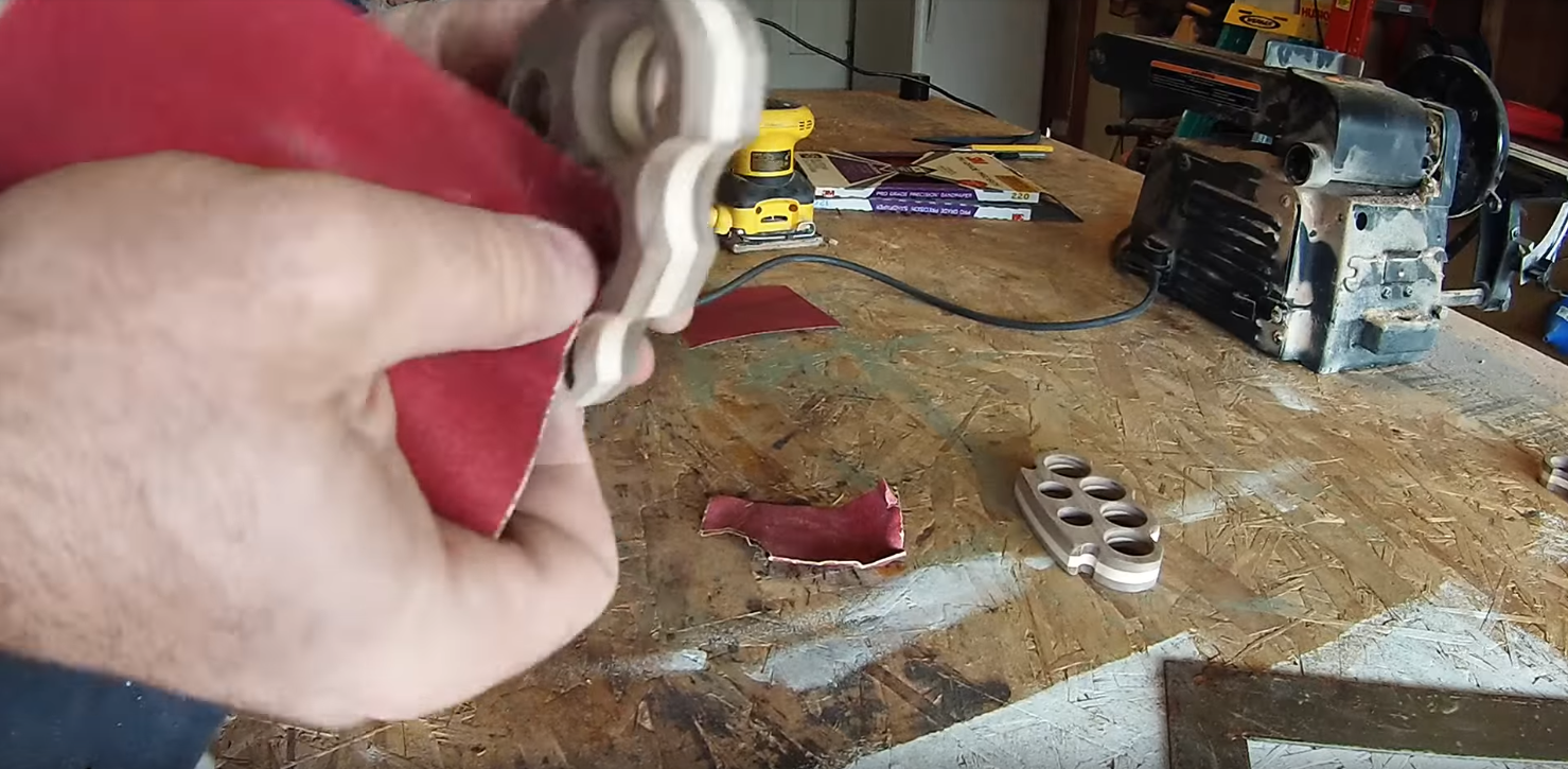 how-to-make-wooden-knuckle-dusters (36).png