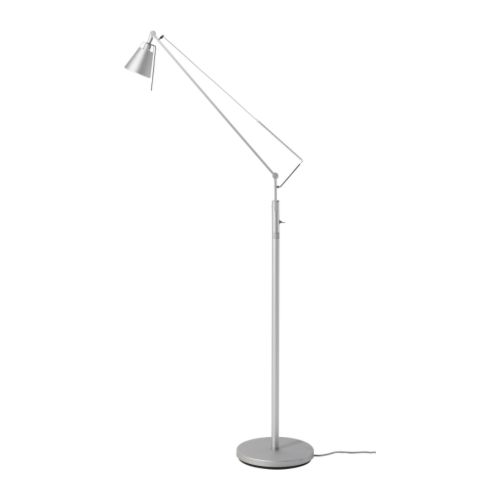 husvik-floor-reading-lamp__0090276_PE223823_S4.jpeg