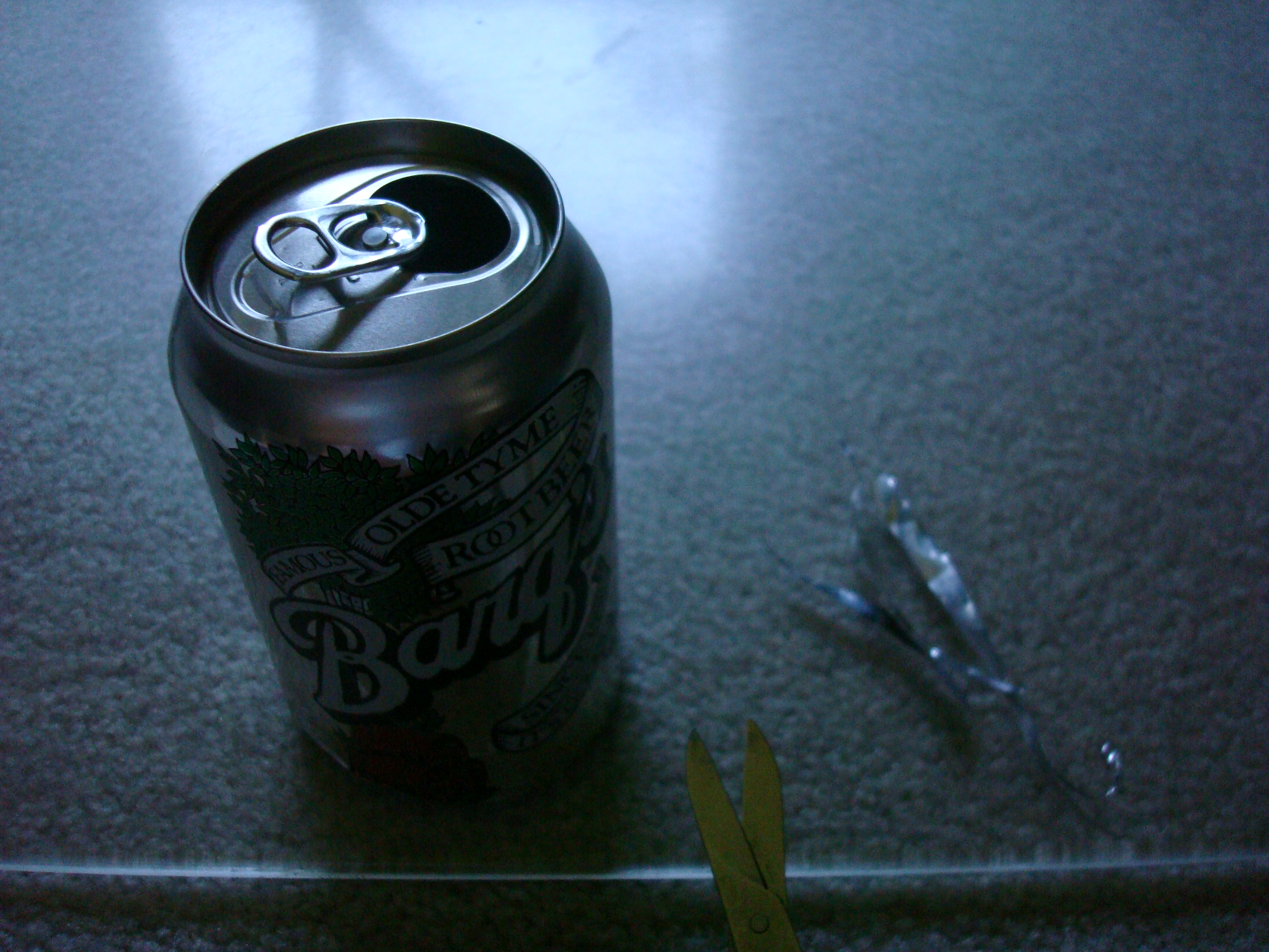 instructables- how to make a speaker cover with pop cans! 005.jpg