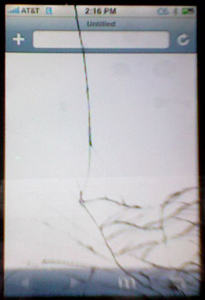 iphone-cracked-02.jpg