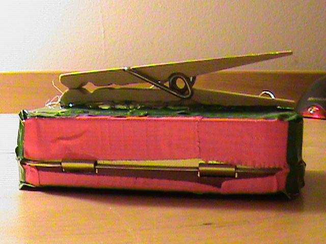 ipod safety case instructable 018.JPG