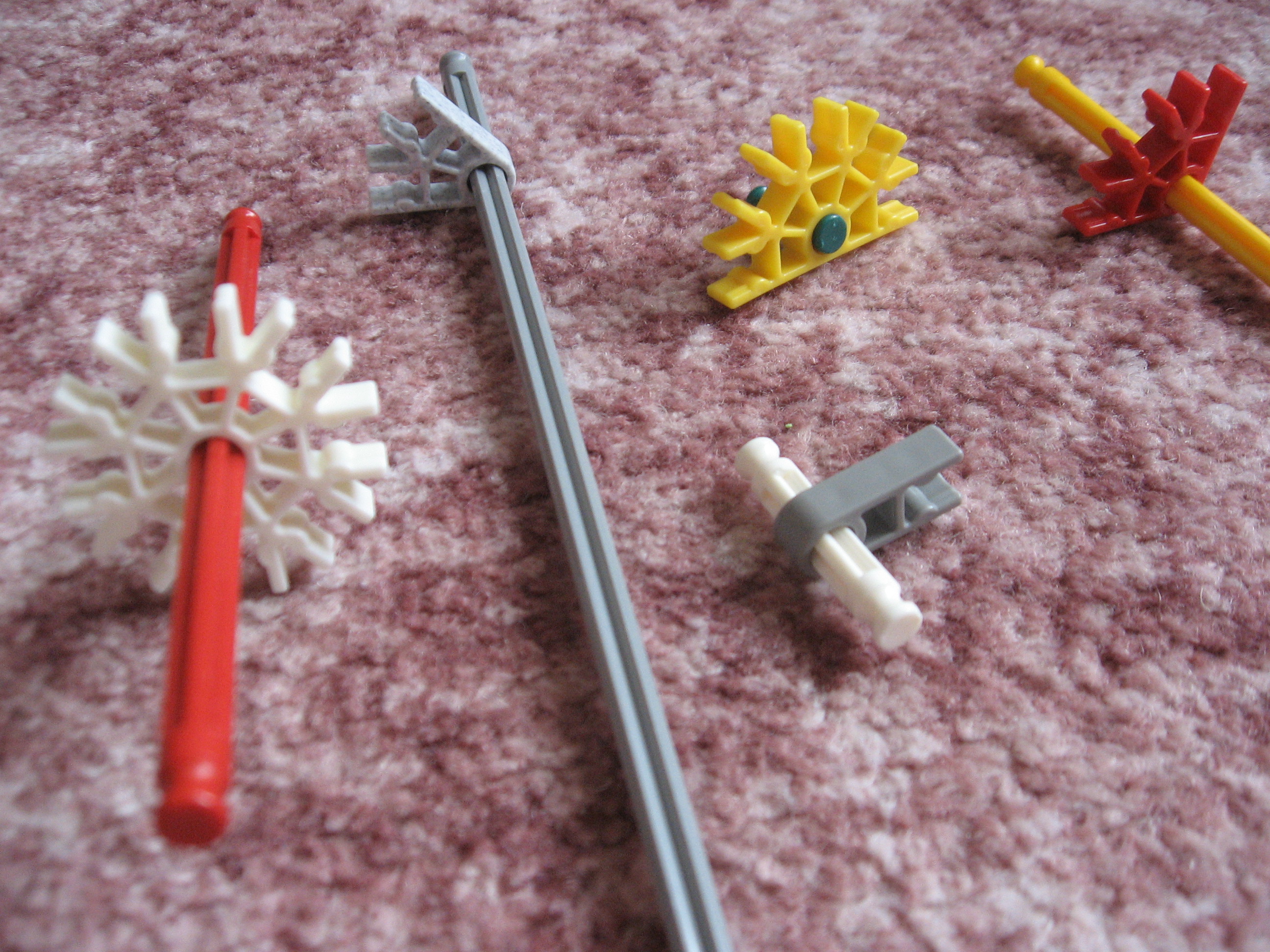 k'nex for beginners 006.JPG