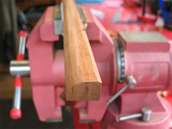 kb09a_planing_wood_vice.jpg