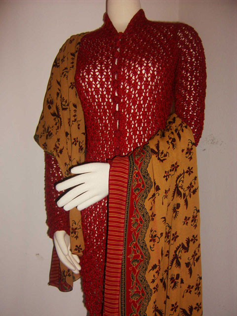 kebaya-selendang.jpg