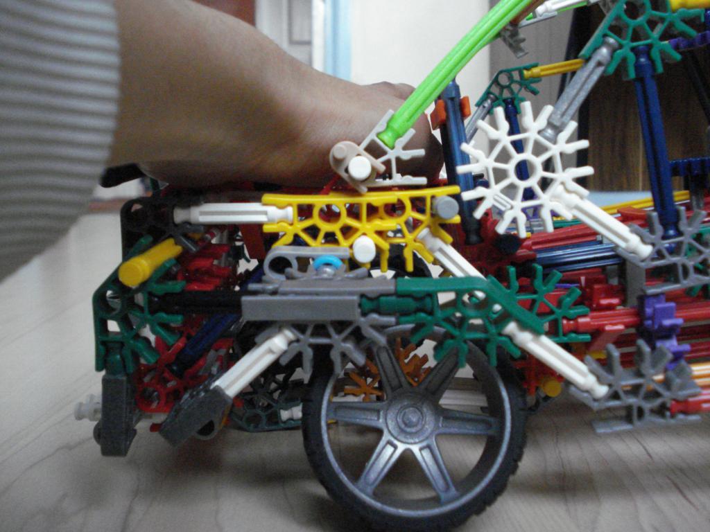 knex car12.jpg