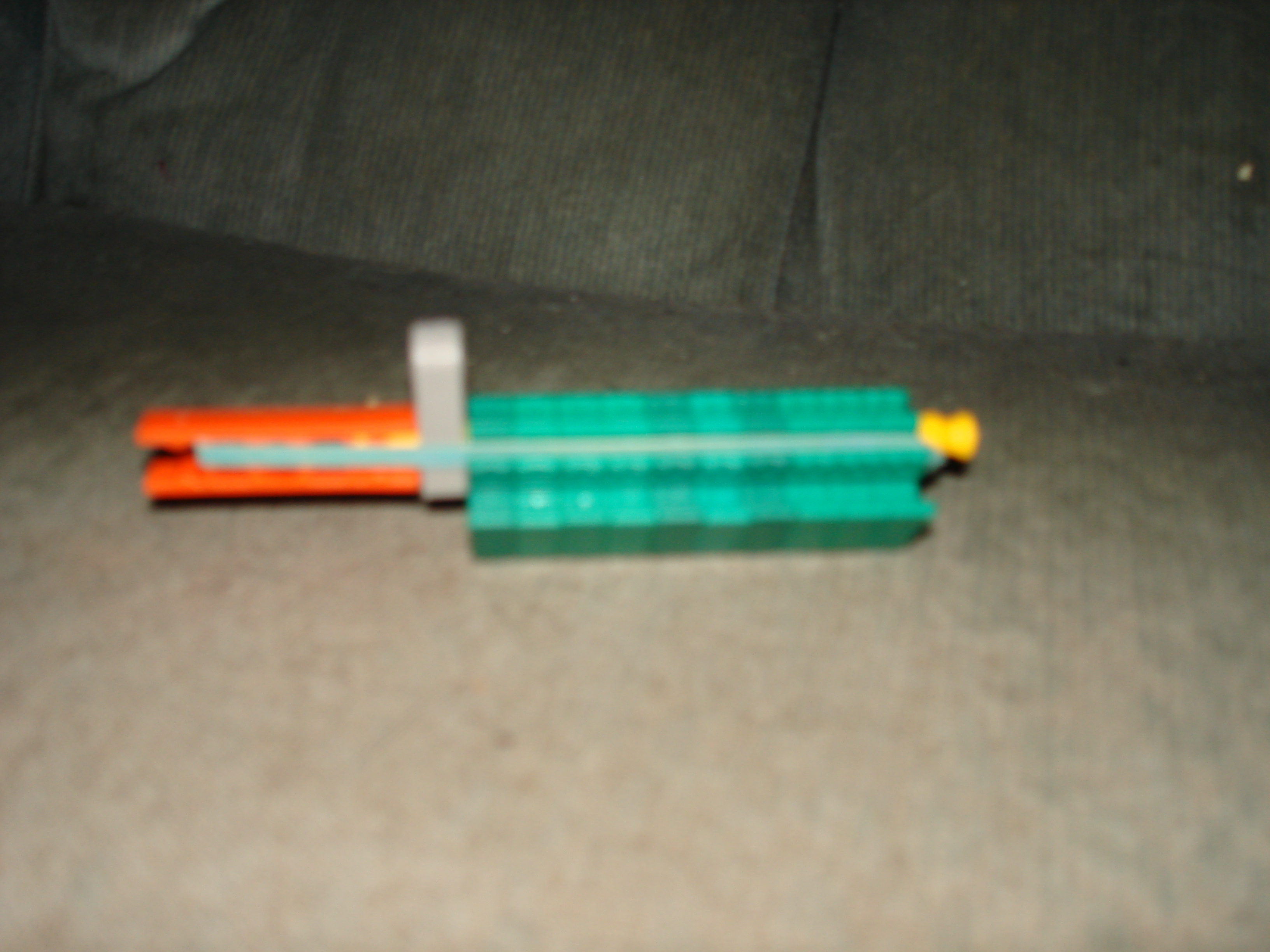 knex gun post#2 004.jpg