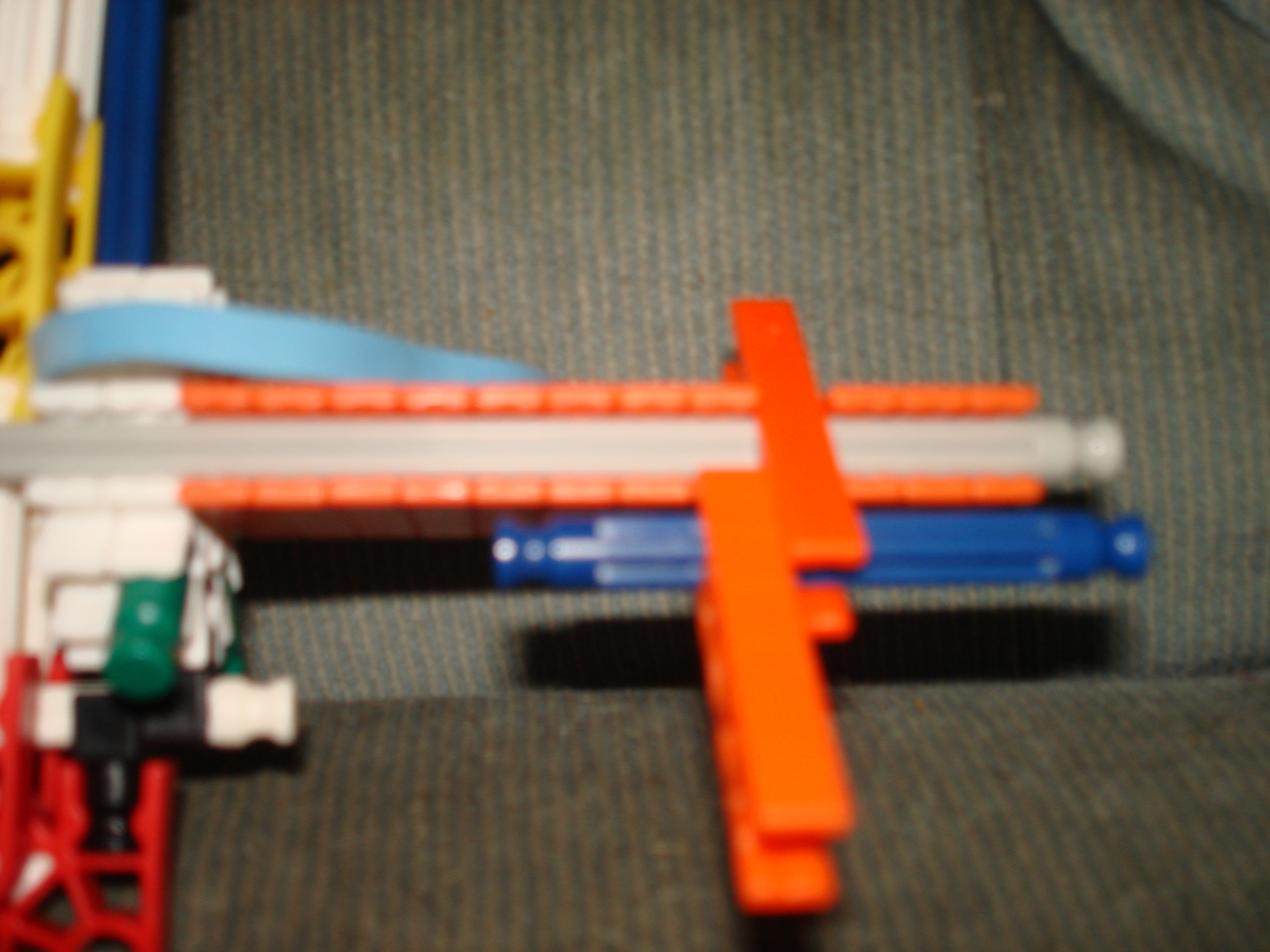 knex gun post#1 005.jpg